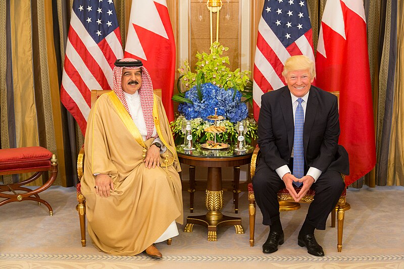 File:Donald Trump meets with King Hamed bin Issa of Bahrain, May 2017.jpg