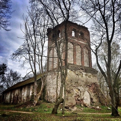 Ruine der Pörschkener Kirche