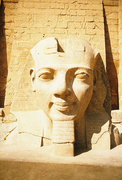 File:EG Luxor (Luxor) 0205 003 (17042512680).jpg