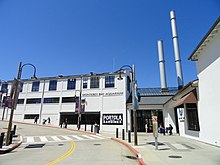 Entrance to the Monterey Bay Aquarium, located in the former Hovden Cannery building Entrance - MBA - DSC06932.JPG