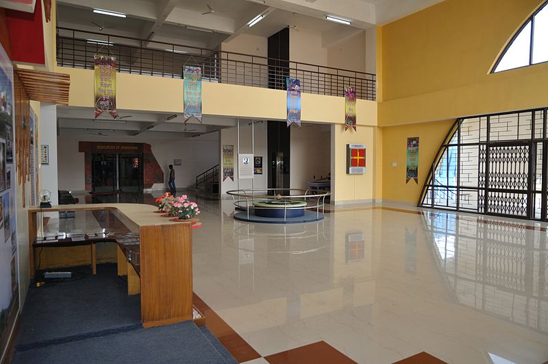 File:Entrance Hall - Ranchi Science Centre - Jharkhand 2010-11-29 8743.JPG