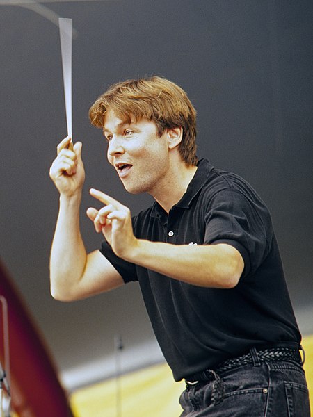 File:Esa-Pekka-Salonen-1997b (cropped).jpg