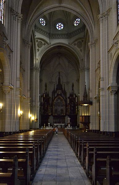 File:Església de sant Joan i sant Vicent de València, interior.JPG