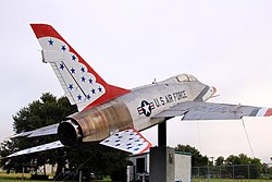 F-100 displeyi Fayette Texas mintaqaviy havo markazi 2019.jpg