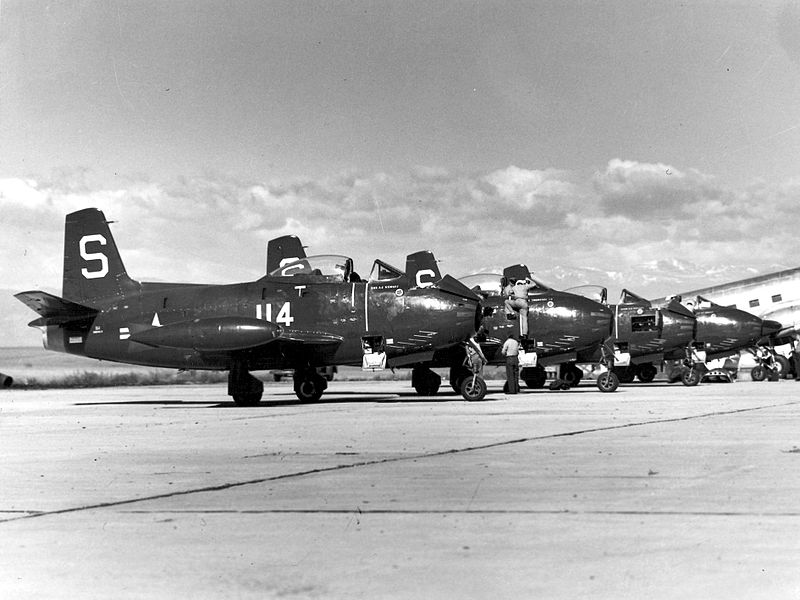 File:FJ-1 Furies of VF-5A at NAS Denver c1949.jpg