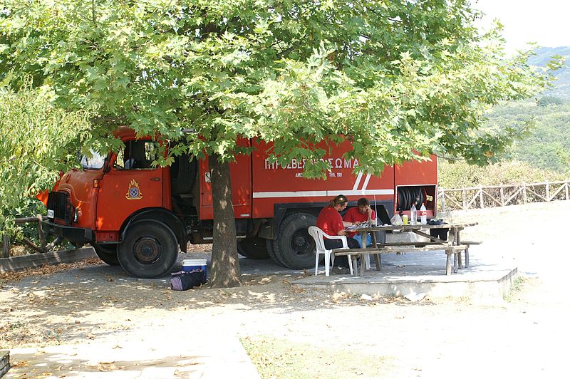 File:Fire engines of Greece 04.JPG