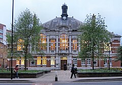 Ancien hôtel de ville de Tottenham (9152571585).jpg