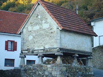 Horreo.Casa.Etxeberri.JPG