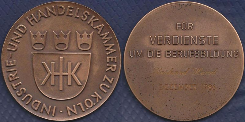 File:IHK Köln Medaille 1986 Berufsausbildung.jpg