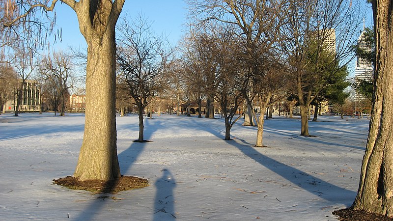 File:Indianapolis Military Park in the snow.jpg