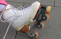 Skate de artă în linie cu 3 roți și tampon frontal cu șurub standard