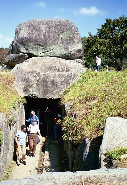 File:Ishibutai Kofun a054.jpg