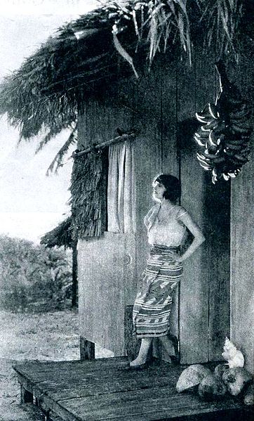 File:Island Wives (1922) - 2.jpg