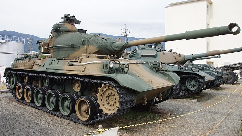 File:JGSDF Type 61 Tank right front view at Camp Nihonbara October 1, 2017.jpg