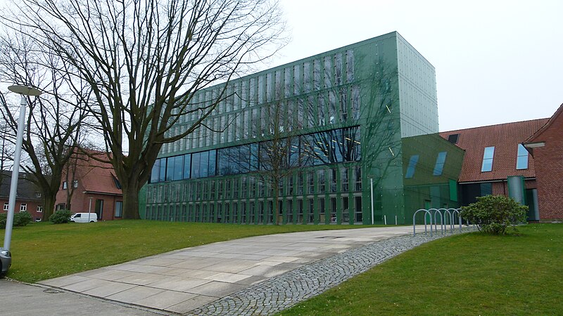 File:Jacobs University Bremen 05.JPG