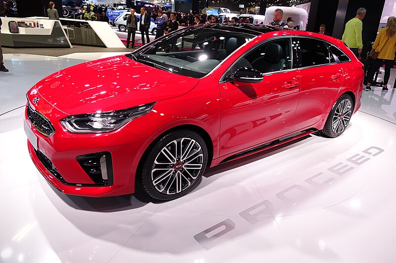 File:Kia ProCeed (03).jpg