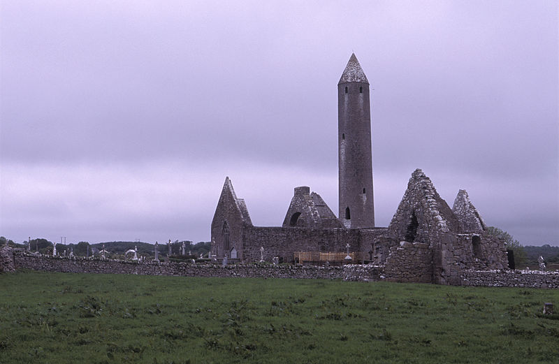 File:Kilmacduagh01(js).jpg