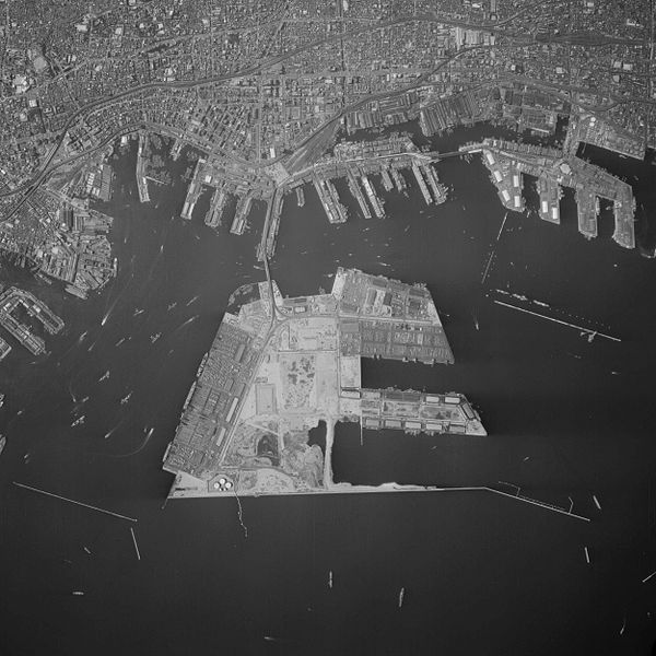 File:Kobe Portisland-Aerial photography 1976.jpg