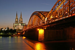 Köln'de Hohenzollernbrücke