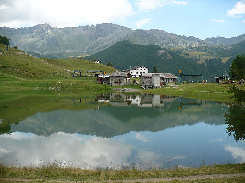 File:Lago di Lod.JPG