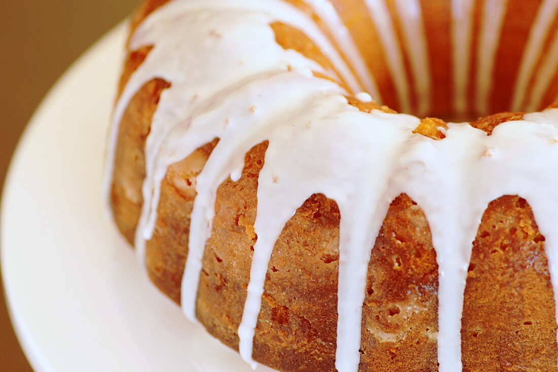 File:Lemon bundt cake (2), January 2010.jpg