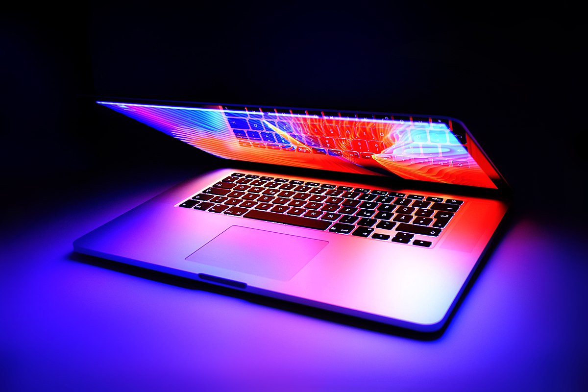 MacBook Pro - Wikipedia