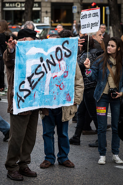 File:Madrid - Manifestación antidesahucios - 130216 182546.jpg