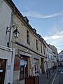 Maison du XVe siècle, 12 place du marché, Arpajon 01.jpg