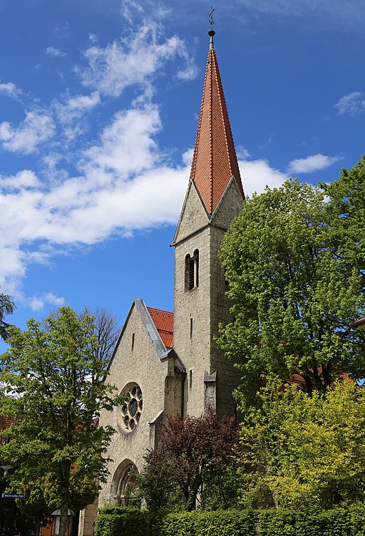 Martin-Luther-Platz 6 Auferstehungskirche Traunstein-7