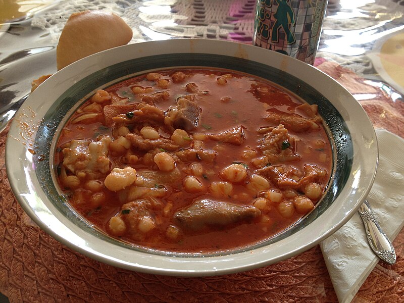 File:Menudo (sopa de México).JPG