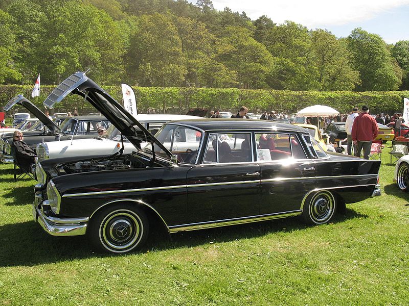 File:Mercedes-Benz 300 SE (4639907207).jpg