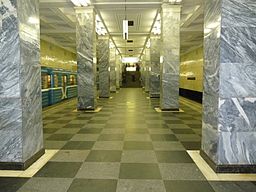 Metro sokolniki columns