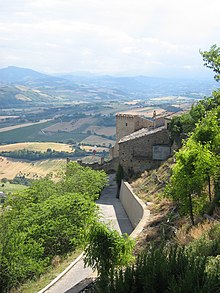 Porta San Basso, detta Porta Vecchia, è una delle cinque porte d'accesso al paese risalenti al periodo medioevale