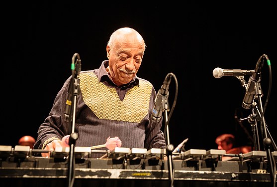 Mulatu Astatke at the stage at Cosmopolite in Soria Moria, 9. November 2017. Image by Commons photographer Toresetre