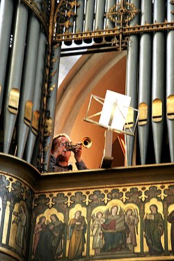 Fenster im Orgelprospekt der St.-Mauritz-Kirche, Münster, Deutschland