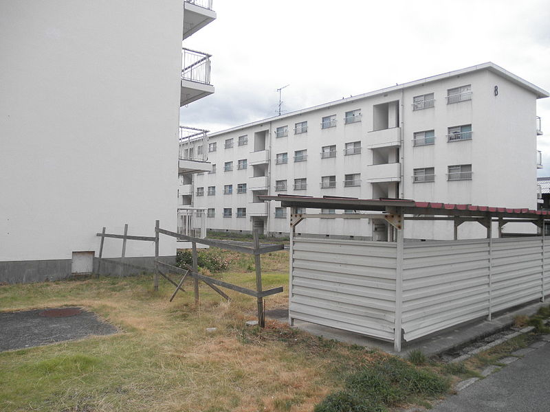 File:NTT Kitaumemoto Company housing No,4.JPG