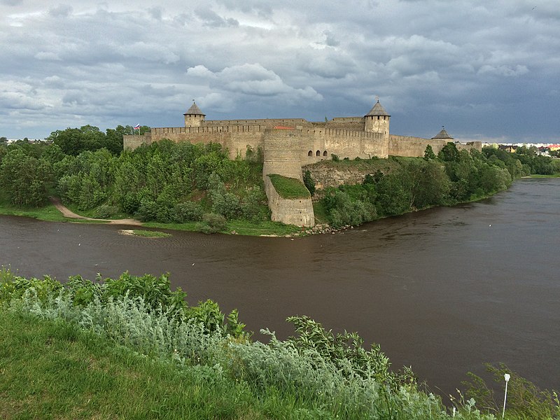 File:Narva, Estonia - panoramio - Николай Семёнов (5).jpg