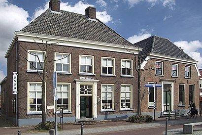 Hoe gaan naar Nationaal Onderduikmuseum met het openbaar vervoer - Over de plek