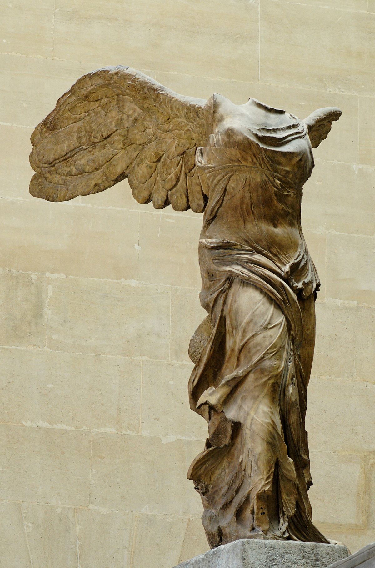 nike of samothrace facts