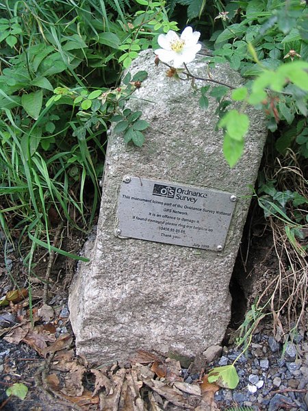 File:Ordnance Survey GPS Monument - geograph.org.uk - 485900.jpg