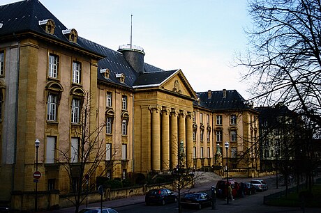 File:Palais de Justice Sarreguemines.jpg