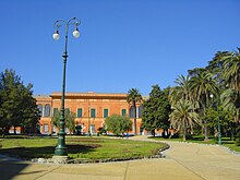 Villa Doria Centurione, il prospetto principale visto da piazza Bonavino