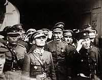 Symon Petlura i oficerowie armii URL wychodzą z Soboru Sofijskiego. Kijów, 23 maja 1920. W środku, na pierwszym planie płk Marko Bezruczko