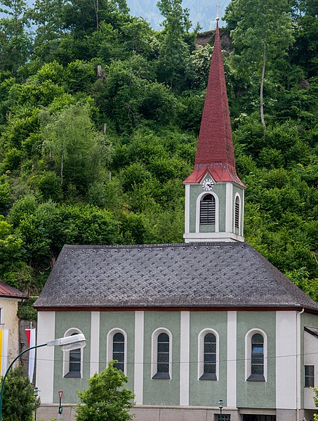 File:Pians Pfarrkirche.jpg