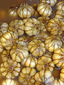 Pickled Garlic in Bazaar - Qazvin - Northwestern Iran (7417988898).jpg