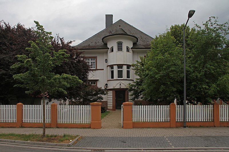 File:Pirmasens-Lemberger Str. 45-Villa Sertel-02-gje.jpg