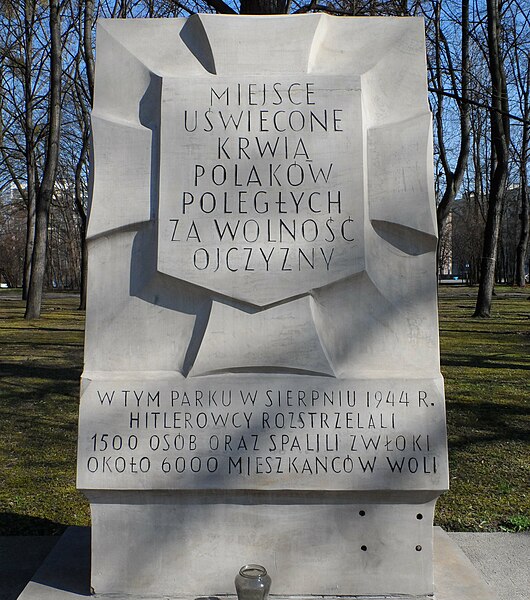 File:Place of National Memory at Józef Sowiński Park in Warsaw 02.JPG