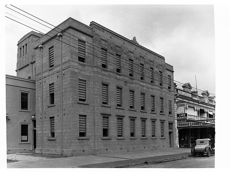 File:Police Headquarters, Corner of Angus and King William Streets Adelaide(GN06466).jpg