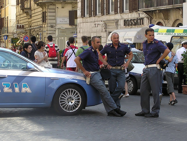 Italian policemen on duty in Piazza di Spagna, Rome, in 2007.