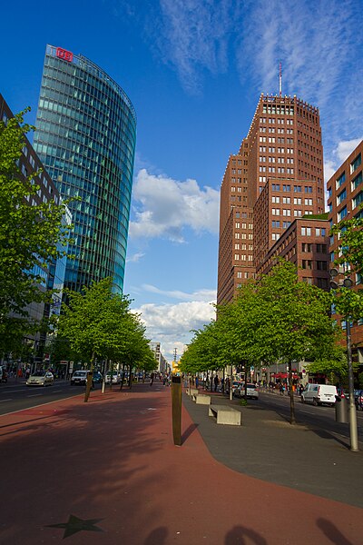 File:Potsdamer Platz 2015 02.jpg